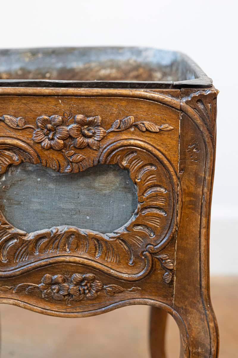 French 1890s Rococo Revival Walnut Planter with Rocailles and Floral Motifs - JAA
