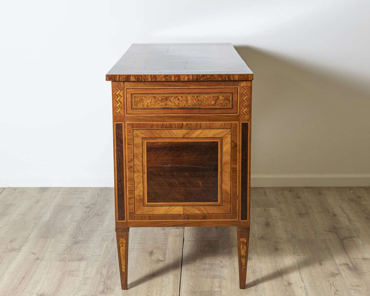 Louis XVI chest of drawers from Bologna - JAA