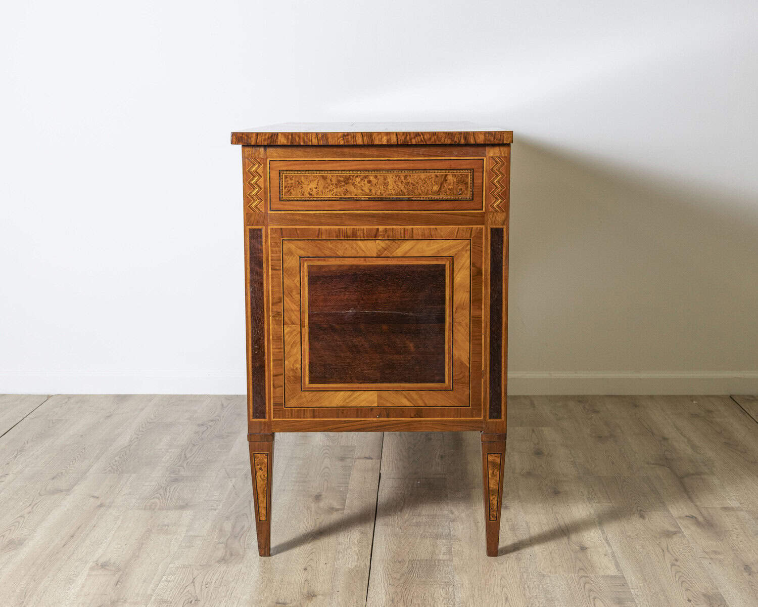 Louis XVI chest of drawers from Bologna - JAA