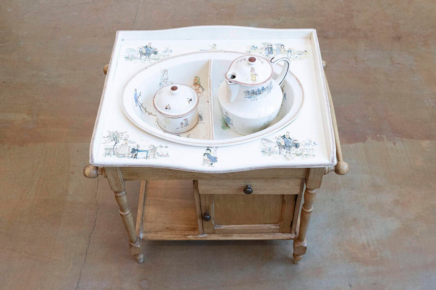 French Sarreguemines Late 19th Century Miniature Sink with Pastoral Scenes - JAA