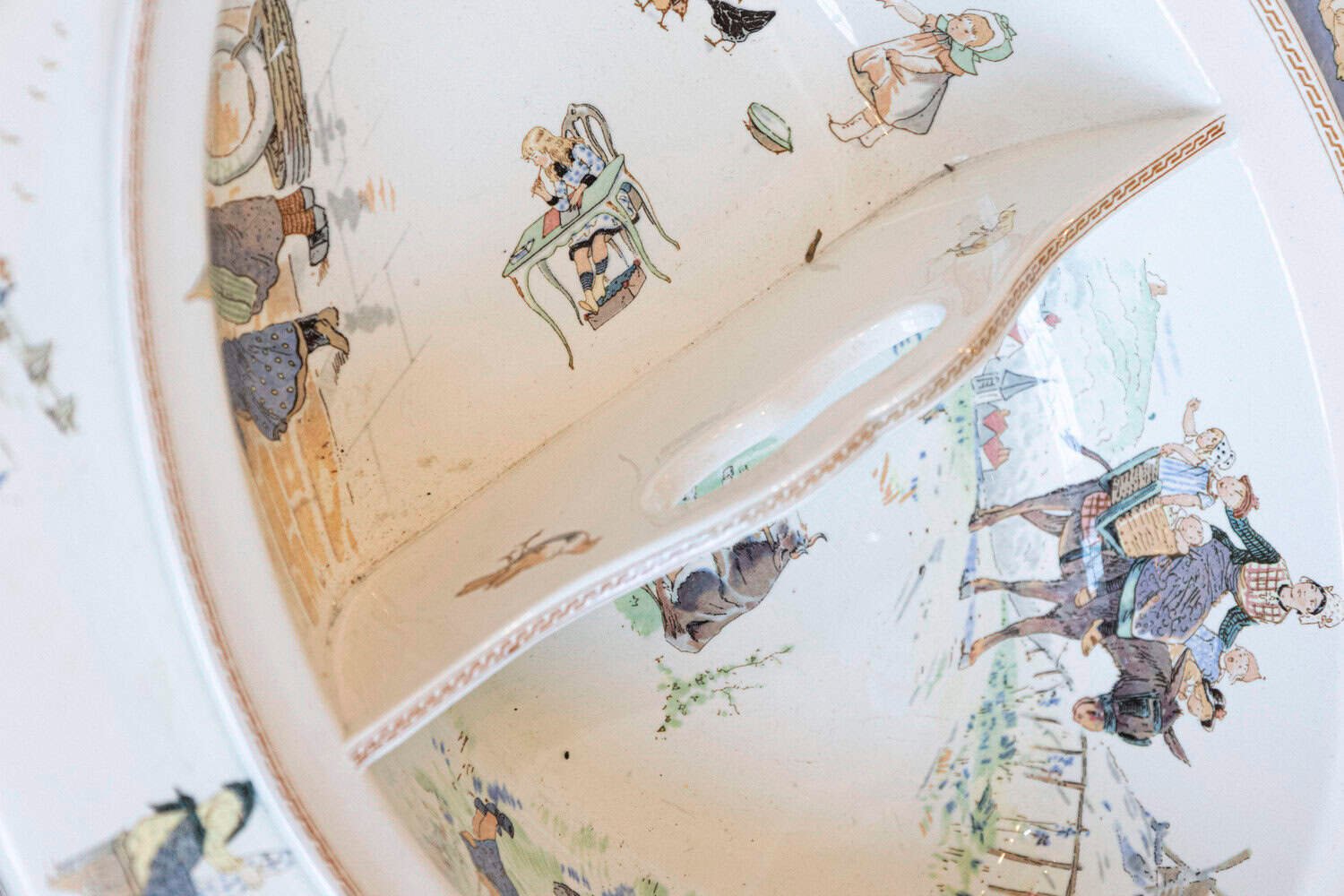 French Sarreguemines Late 19th Century Miniature Sink with Pastoral Scenes - JAA