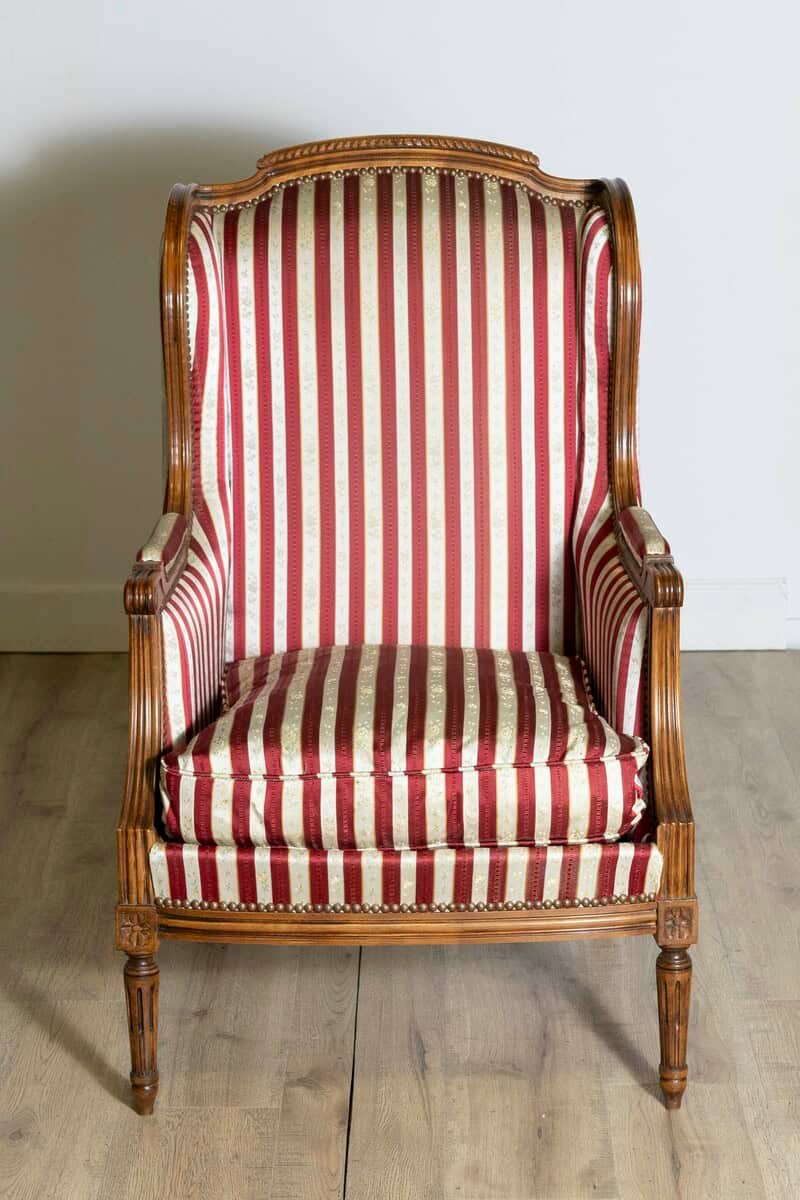French Louis XVI Style Walnut Bergères à Oreilles with Fluted Legs, a Pair - JAA
