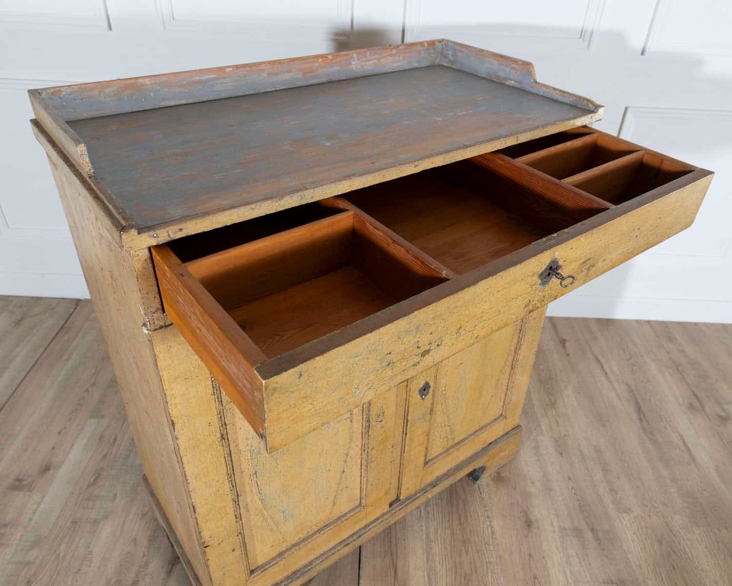 Swedish Gustavian Period Buffet in Original Yellow Paint, Late 18th Century - JAA