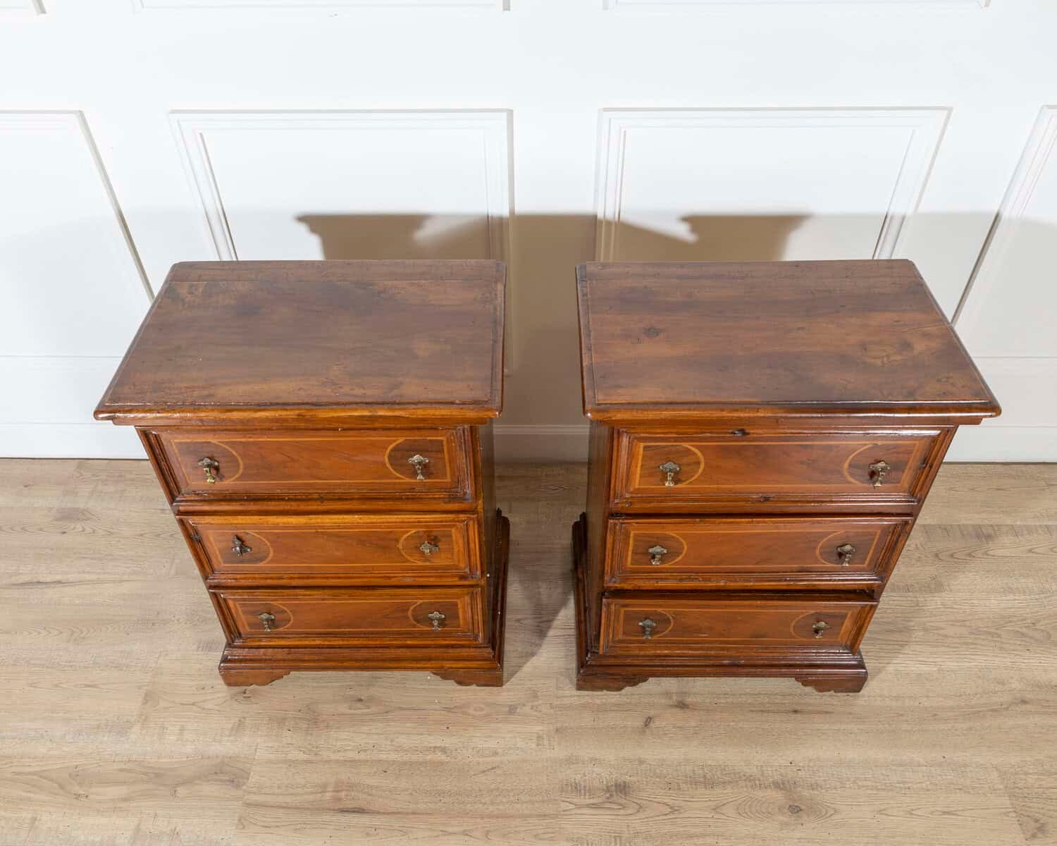 Rare Pair of Small Walnut Commodes, Central Italy, c.1700 - JAA
