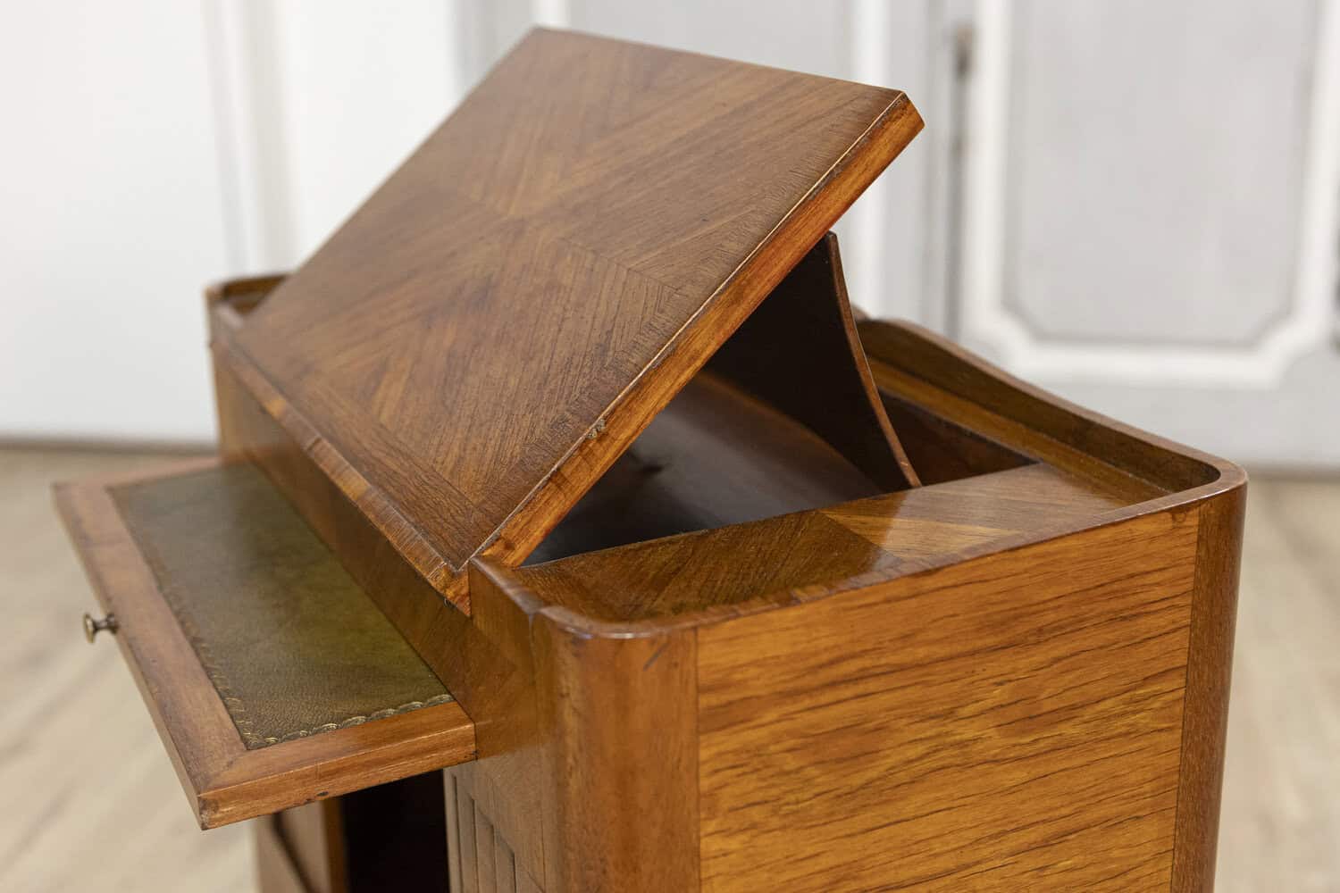 20th Century French Writing Table - JAA