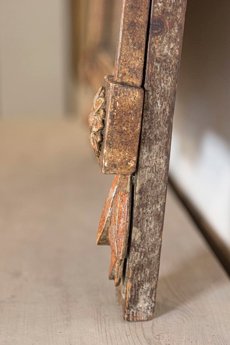 French 1790s Louis XVI Giltwood Wall Mirror with Carved Gardening Crest - JAA