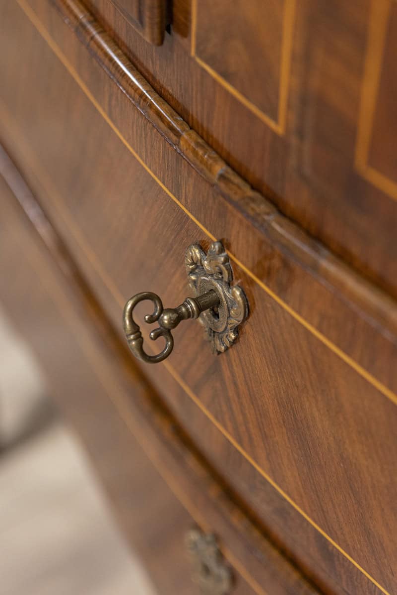 Tuscan 1890s Walnut and Mahogany Four-Drawer Commode with Banding Inlay - JAA