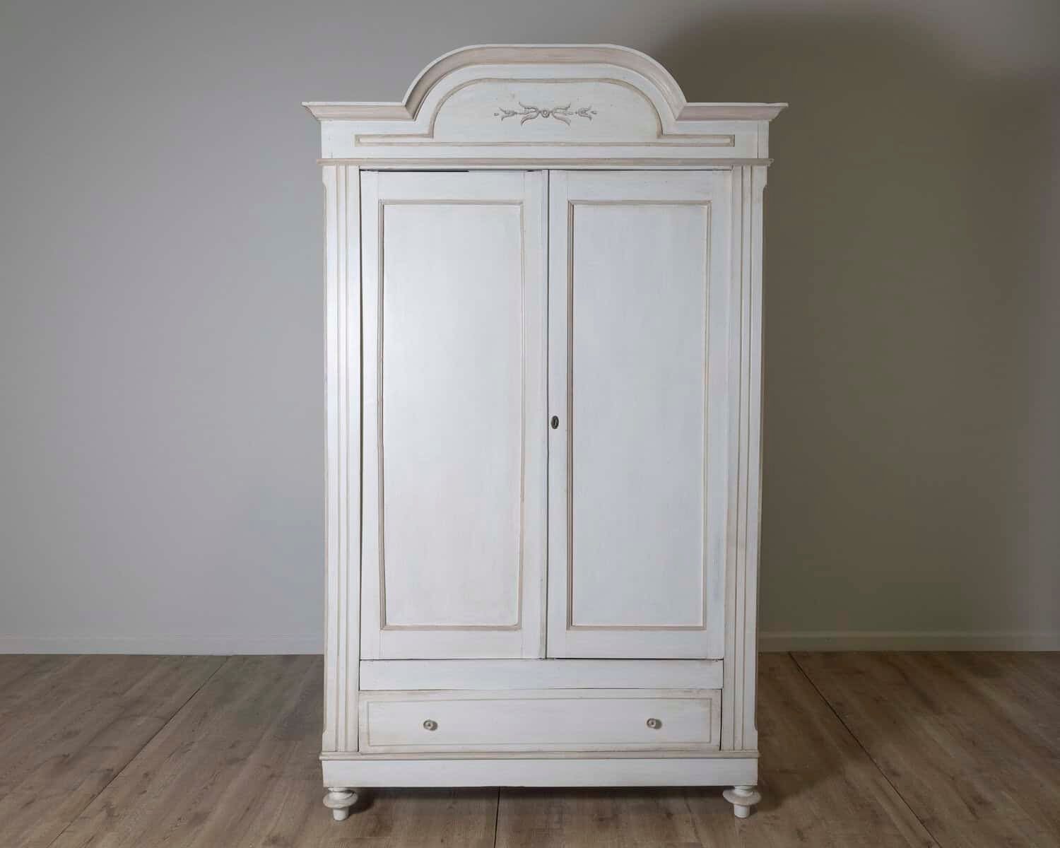 Painted Italian Wardrobe with Arched Tympanum, 19th Century - JAA