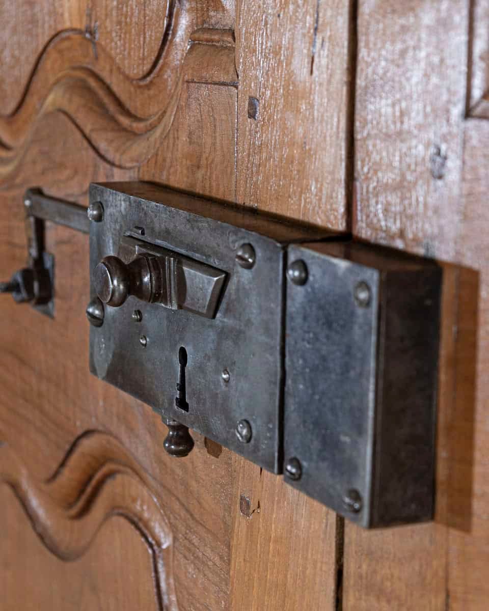 Two Pairs of 18th-Century French Walnut Communication Doors - JAA