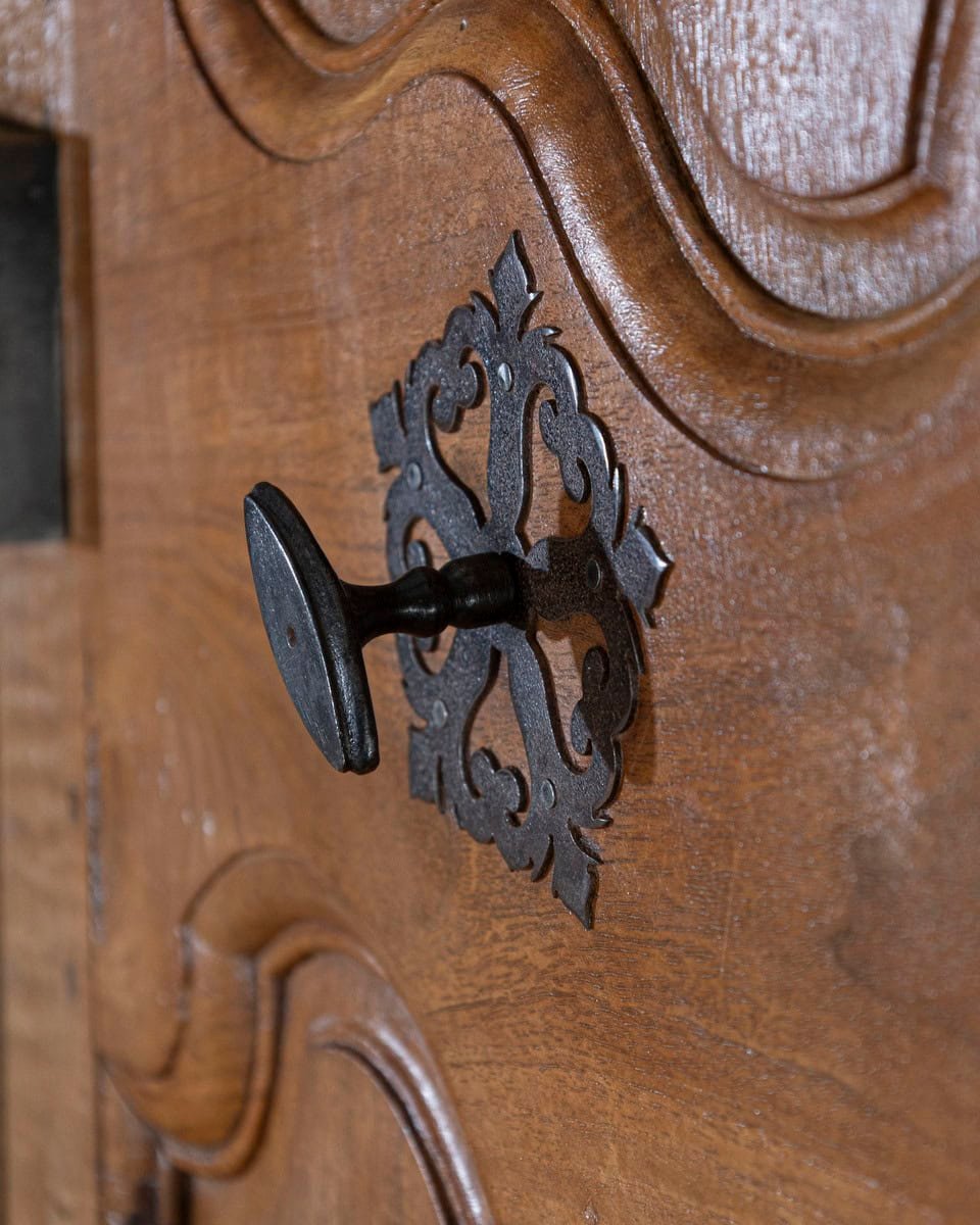 Two Pairs of 18th-Century French Walnut Communication Doors - JAA