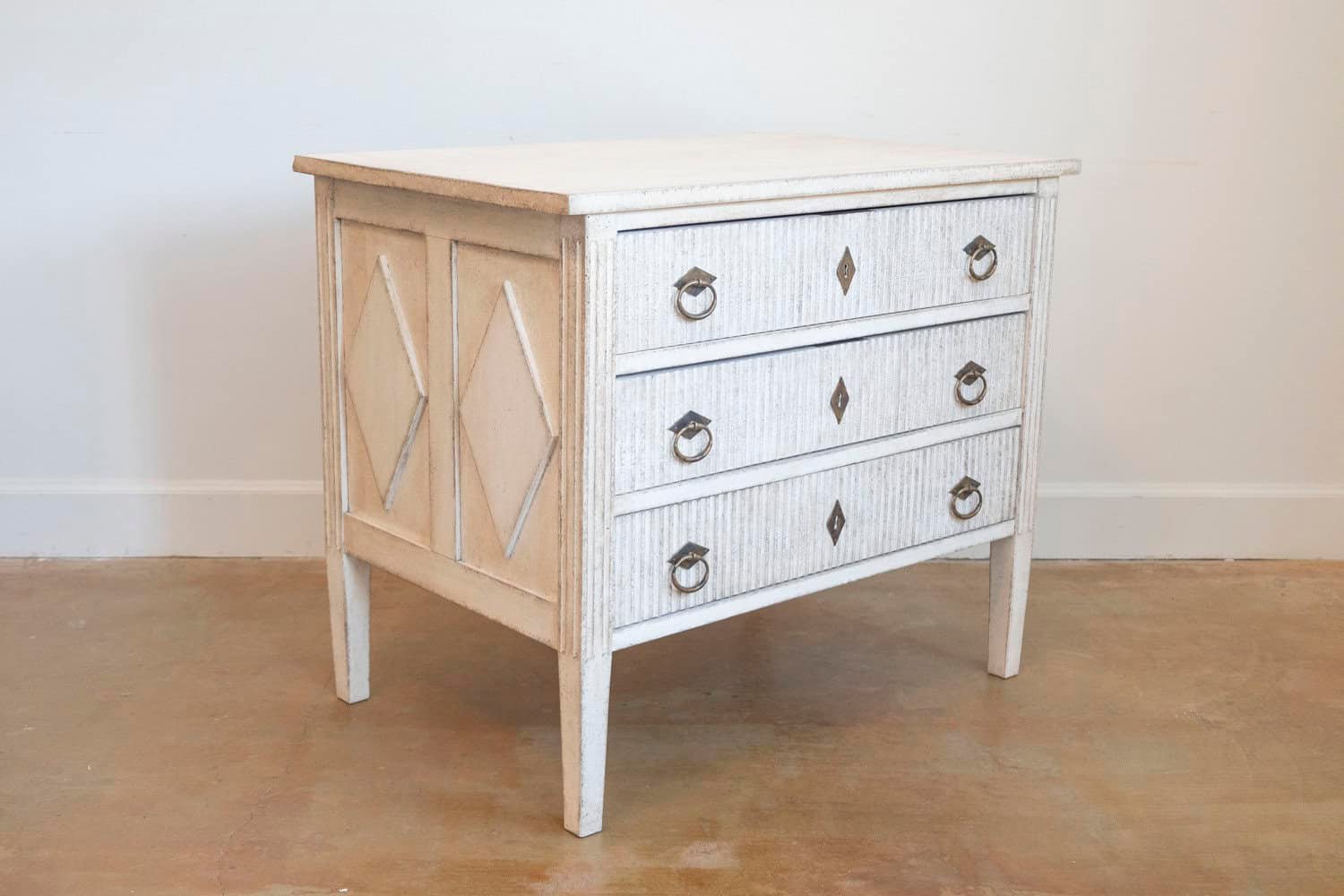 Swedish 19th Century Gray Painted Three-Drawer Chest with Carved Reeded Motifs - JAA