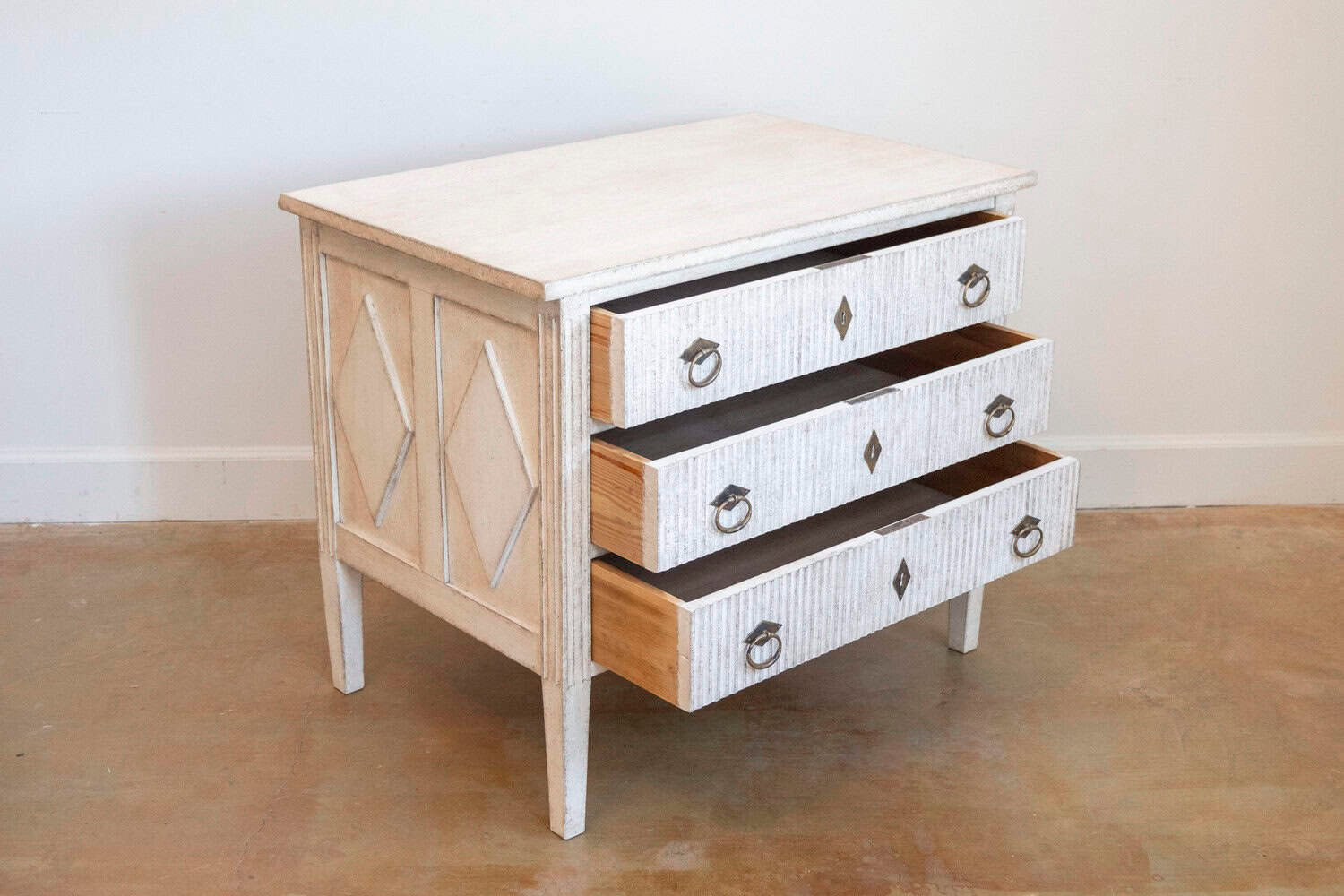 Swedish 19th Century Gray Painted Three-Drawer Chest with Carved Reeded Motifs - JAA