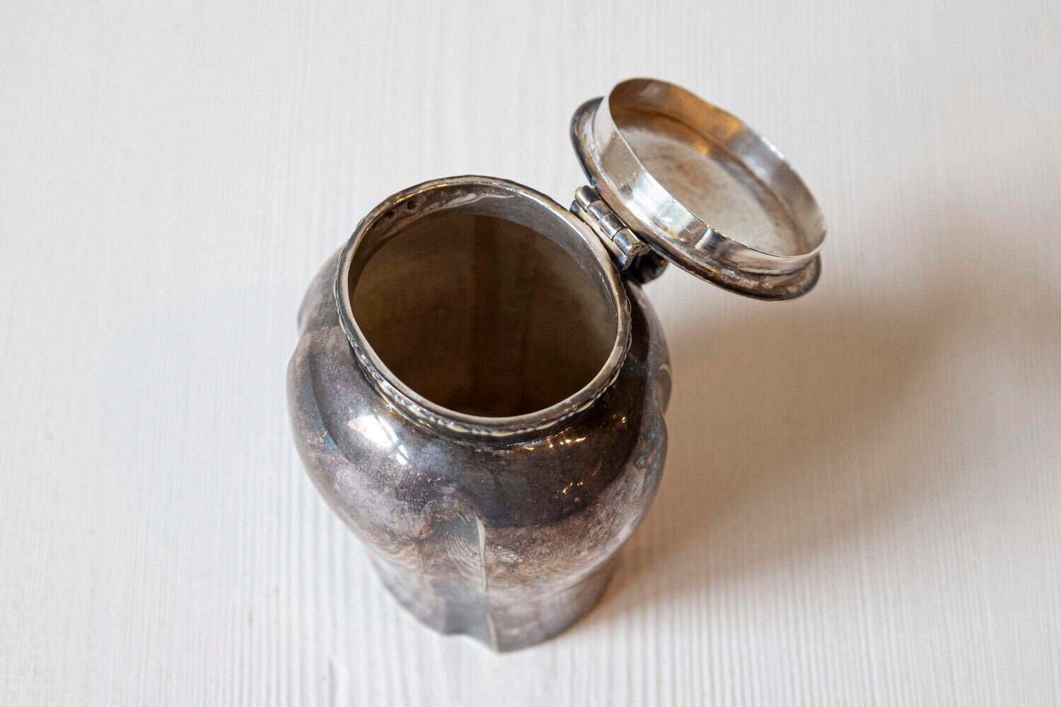 English 20th Century Petite Electroplated Nickel on Silver Lidded Container with Flame Finial - JAA