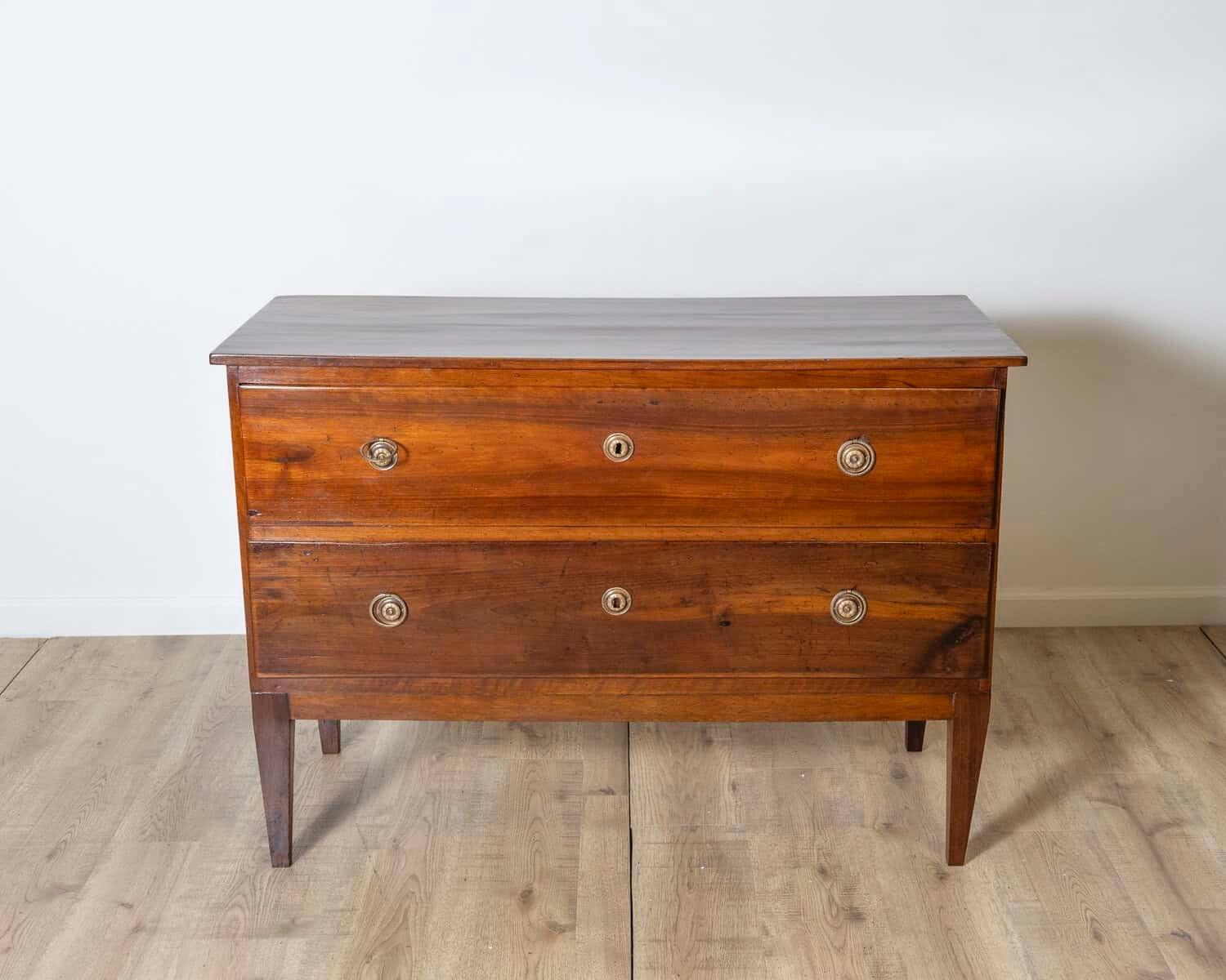 Antique Directoire Chest Of Drawers In Walnut - Italy 18th - JAA