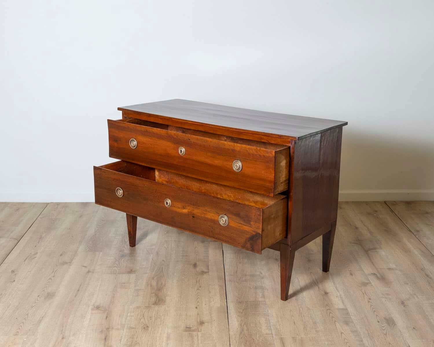 Antique Directoire Chest Of Drawers In Walnut - Italy 18th - JAA