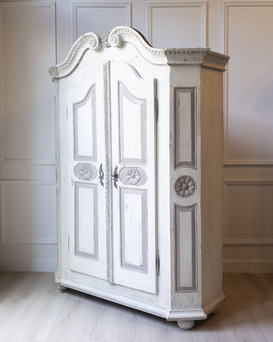 19th-Century Alpine Painted Cupboard in White and Gray - JAA
