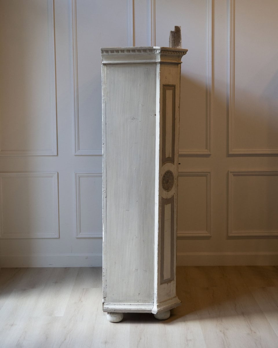 19th-Century Alpine Painted Cupboard in White and Gray - JAA