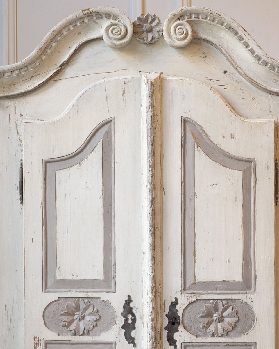 19th-Century Alpine Painted Cupboard in White and Gray - JAA