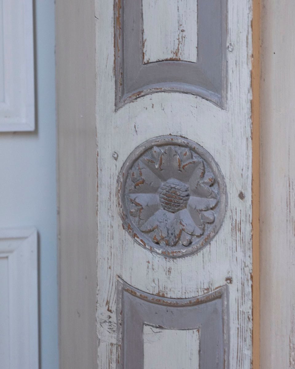 19th-Century Alpine Painted Cupboard in White and Gray - JAA