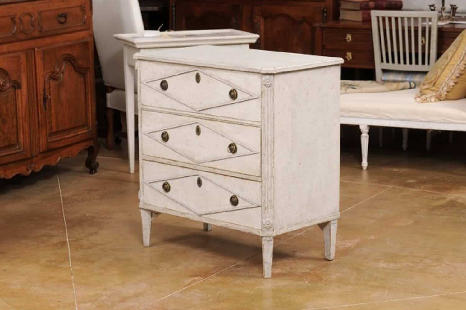 Swedish Gustavian Style 1900s Painted Three-Drawer Chest with Diamond Motifs - JAA