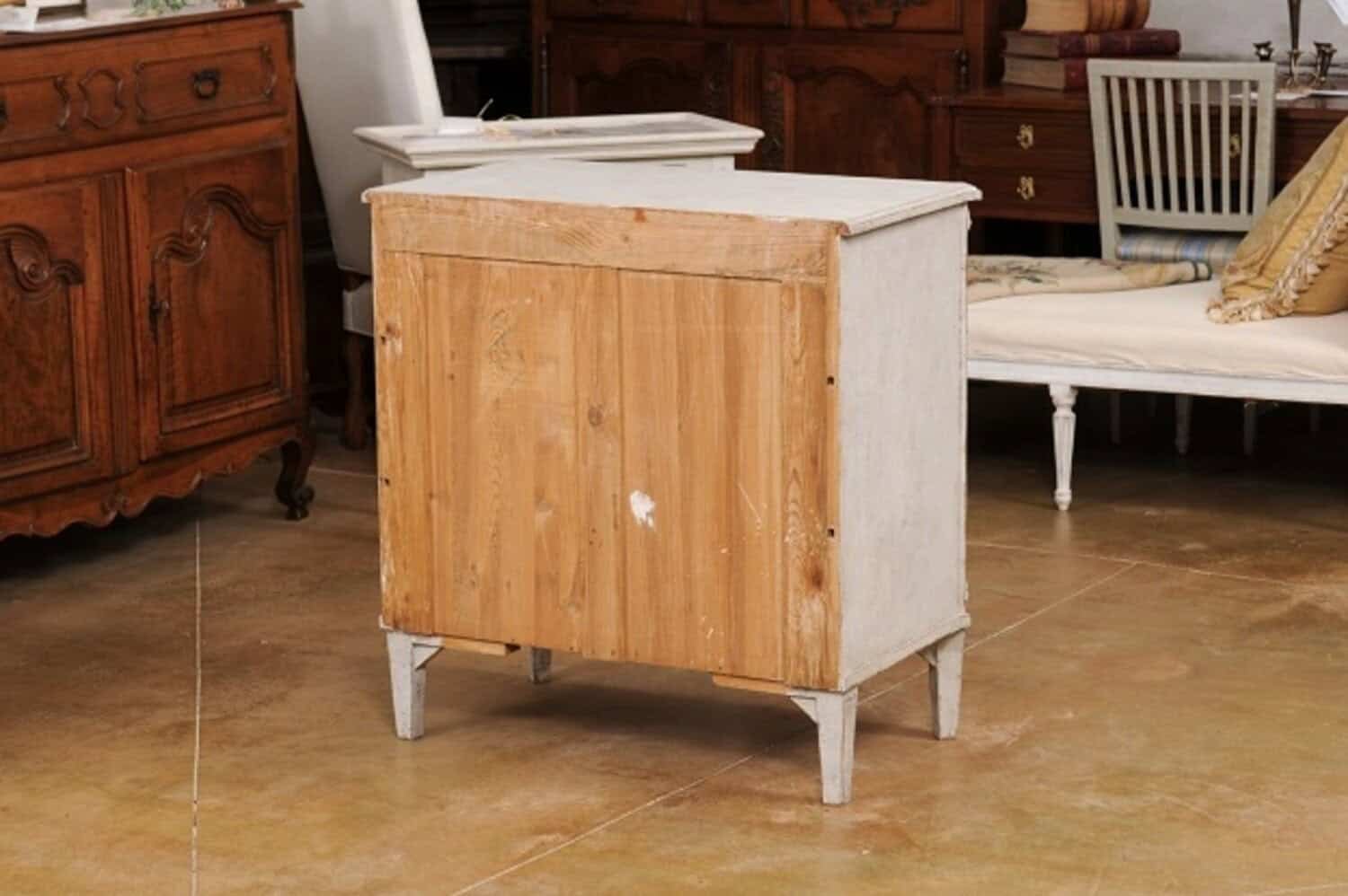 Swedish Gustavian Style 1900s Painted Three-Drawer Chest with Diamond Motifs - JAA