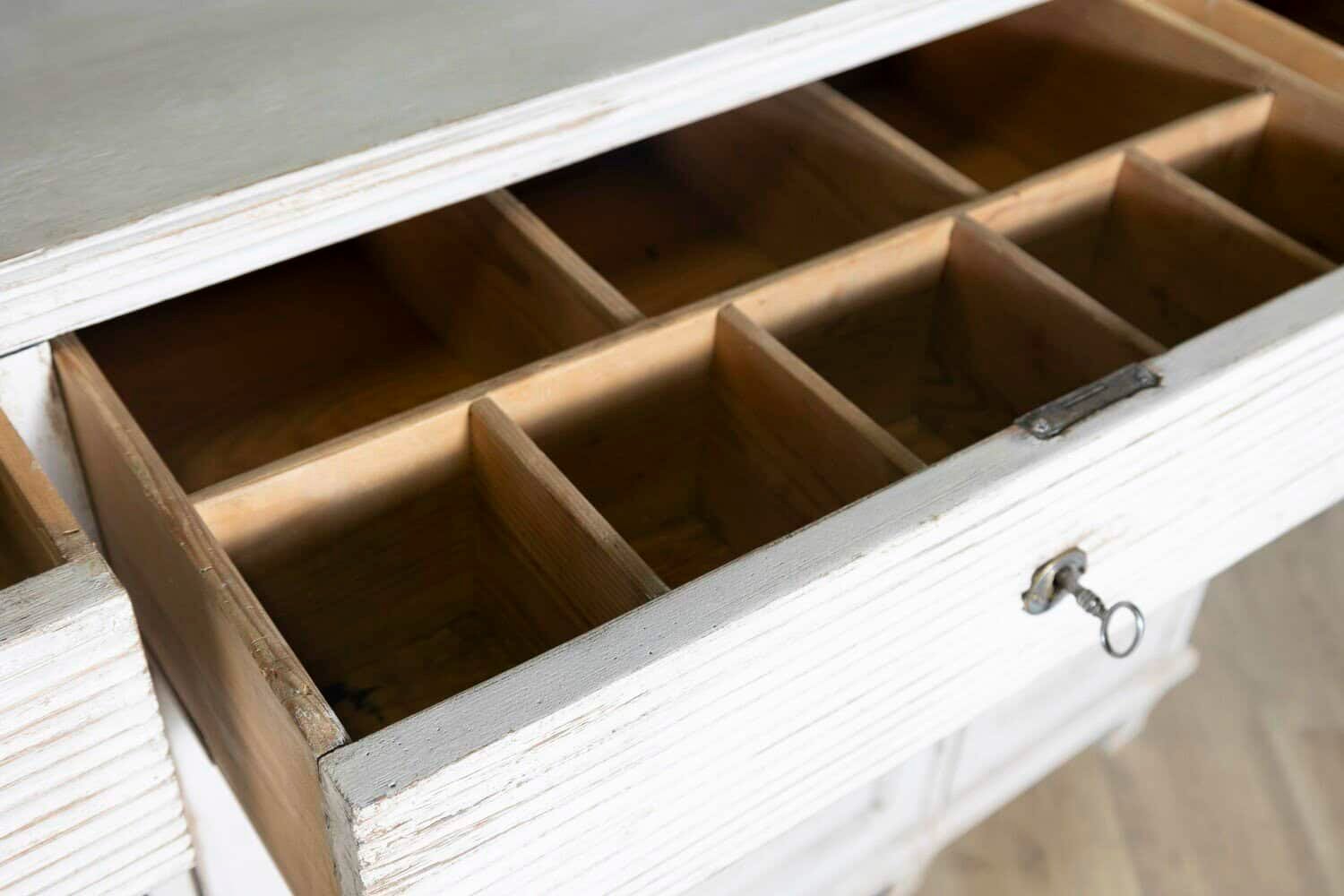 1850s Swedish Painted Sideboard From Dalarna with Carved Reeded Motifs - JAA