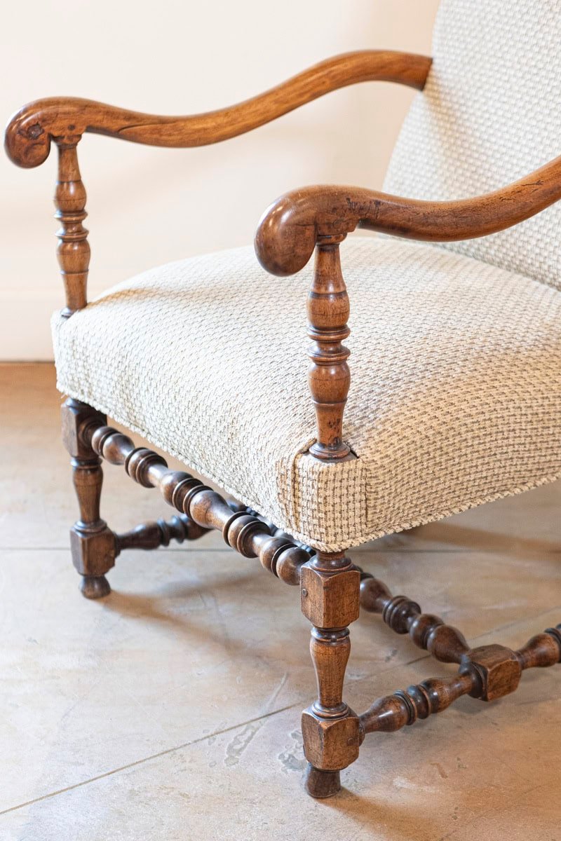 Louis XIII Style Walnut French Fauteuil with Scrolling Arms and Turned Base - JAA