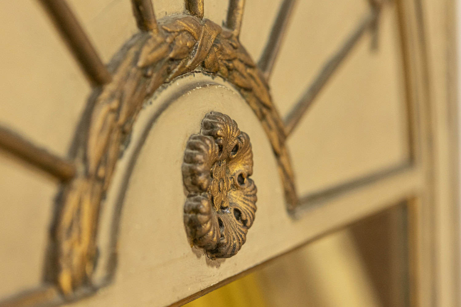 French Empire Style Beige Painted Trumeau Mirror with Carved Gilt Décor - JAA