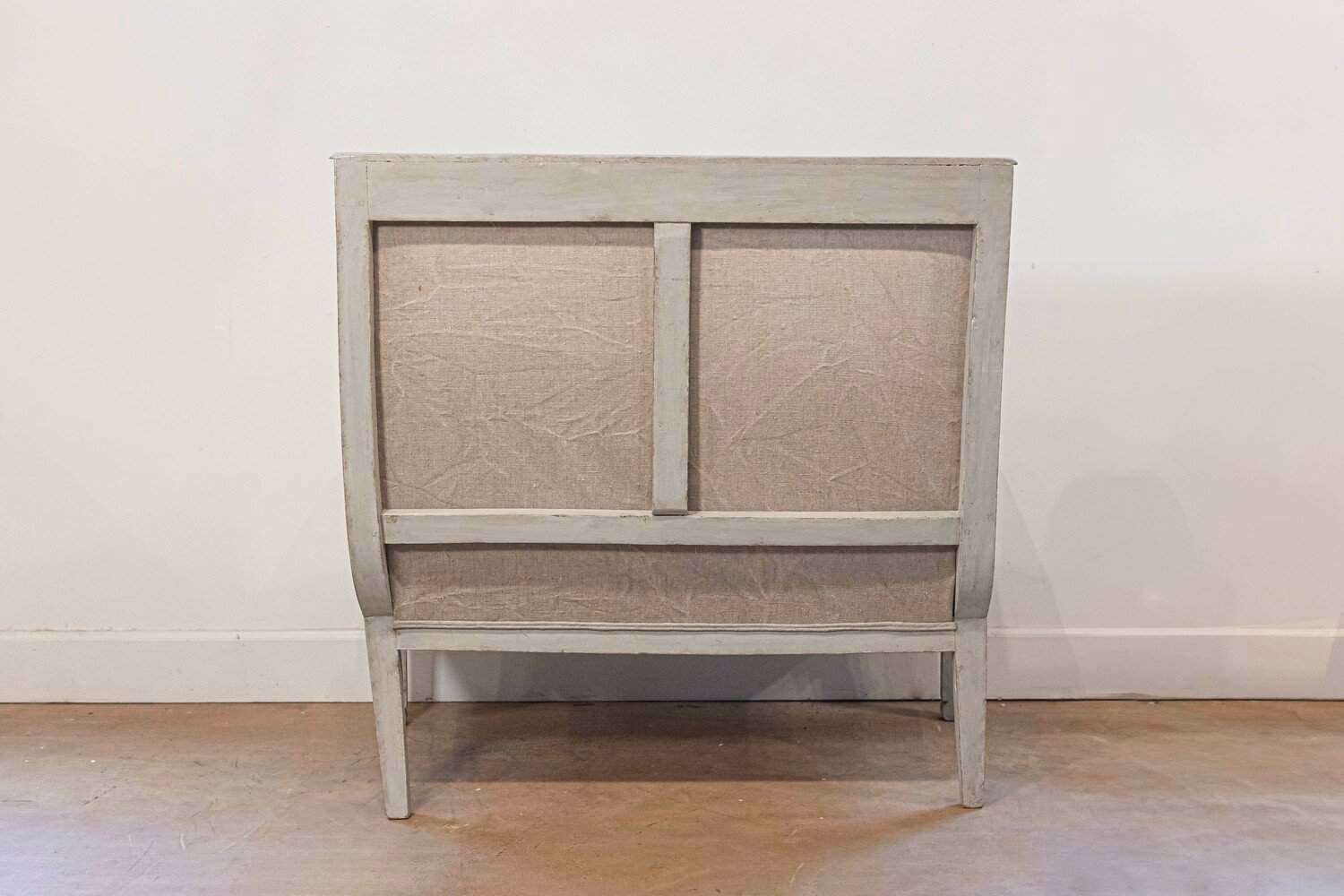 French Empire Style 19th Century Painted Wood Marquise with Carved Palmettes - JAA