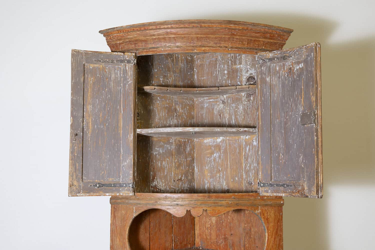 19th Century Swedish Corner Cabinet Circa 1830 - JAA
