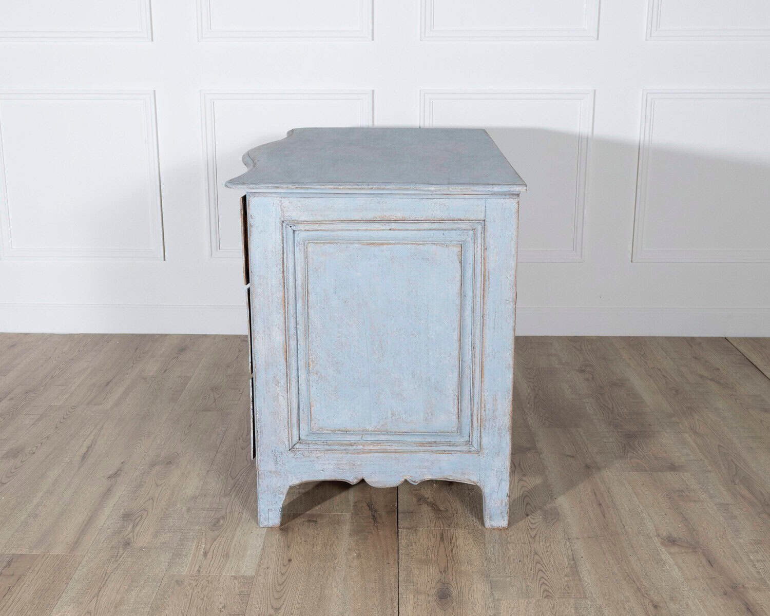 Swedish Rococo Chest of Drawers with Original Hardware, circa 1760–1770 - JAA
