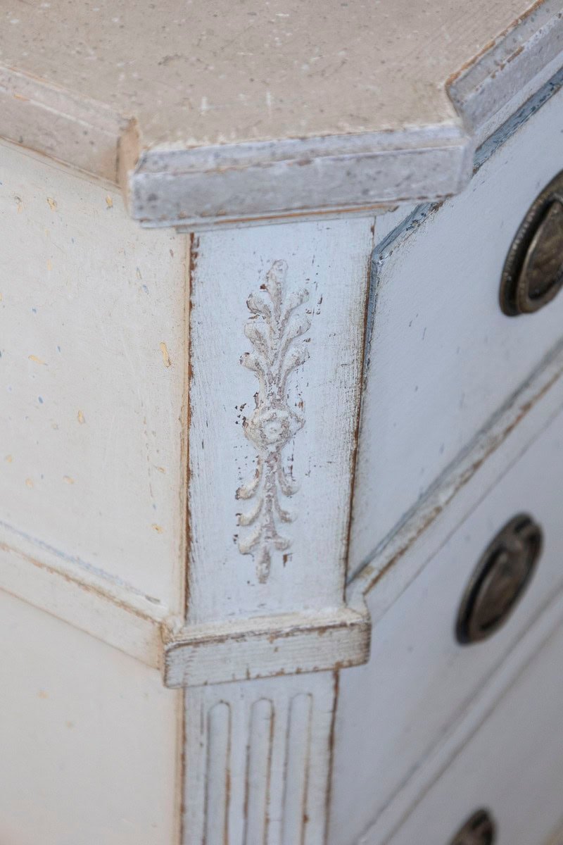 Swedish Gustavian Style 1890s Painted Three-Drawer Chest with Carved Foliage - JAA
