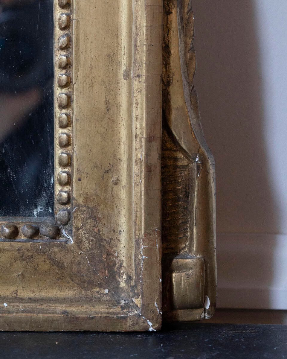 18th Century French Louis XVI Giltwood Mirror with Cherub Medallion - JAA