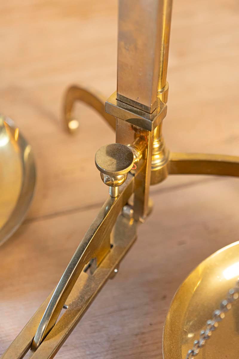 English Brass Bankers Balance Scale from the 19th Century with Circular Pans - JAA