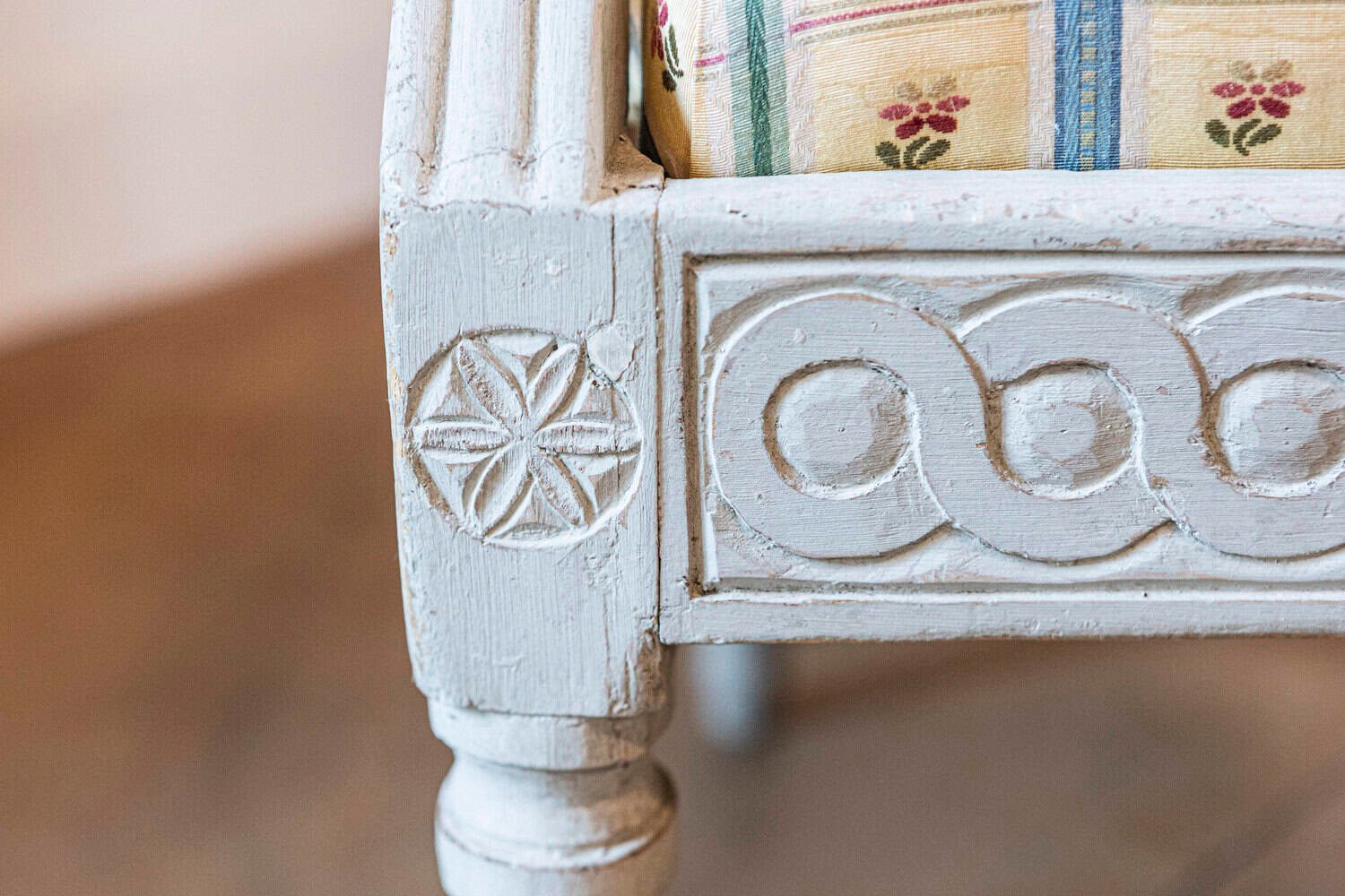 Pair of Swedish Gustavian Style 1890s Painted Wood Armchairs with Guilloches - JAA