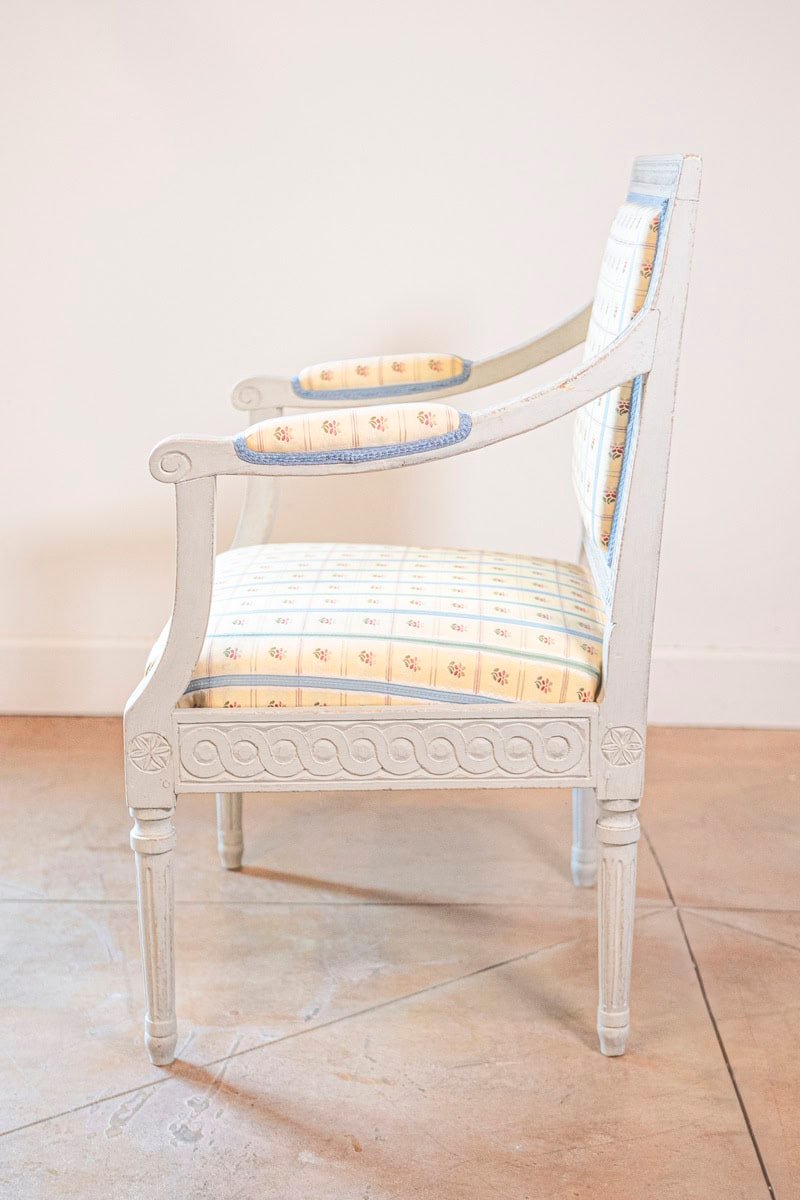 Pair of Swedish Gustavian Style 1890s Painted Wood Armchairs with Guilloches - JAA