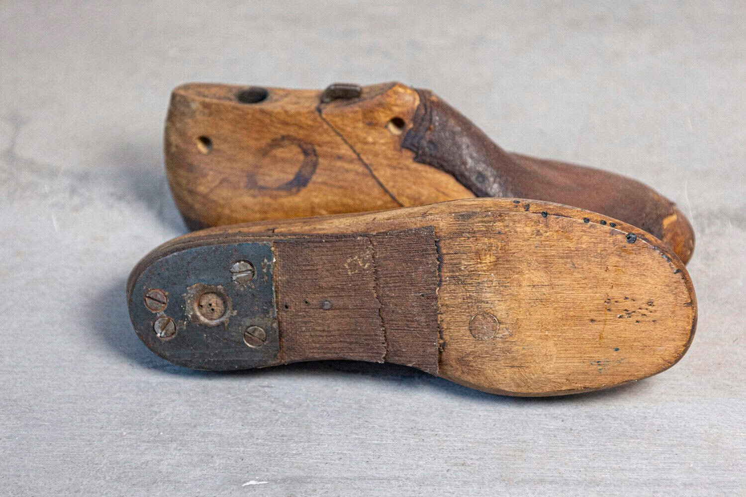 Pair of English Vintage Wood and Leather Handmade Cobbler's Shoe Lasts - JAA