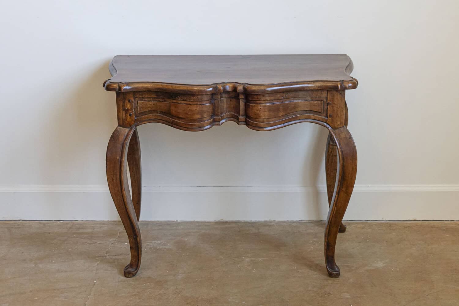 French 1750s Period Louis XV Walnut Console Table with Serpentine Front - JAA