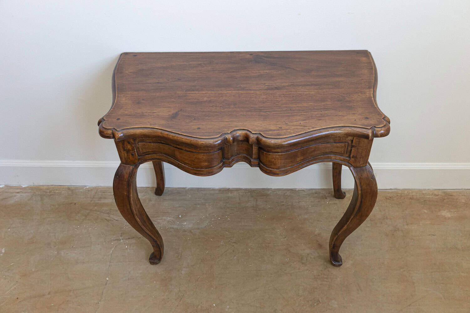 French 1750s Period Louis XV Walnut Console Table with Serpentine Front - JAA