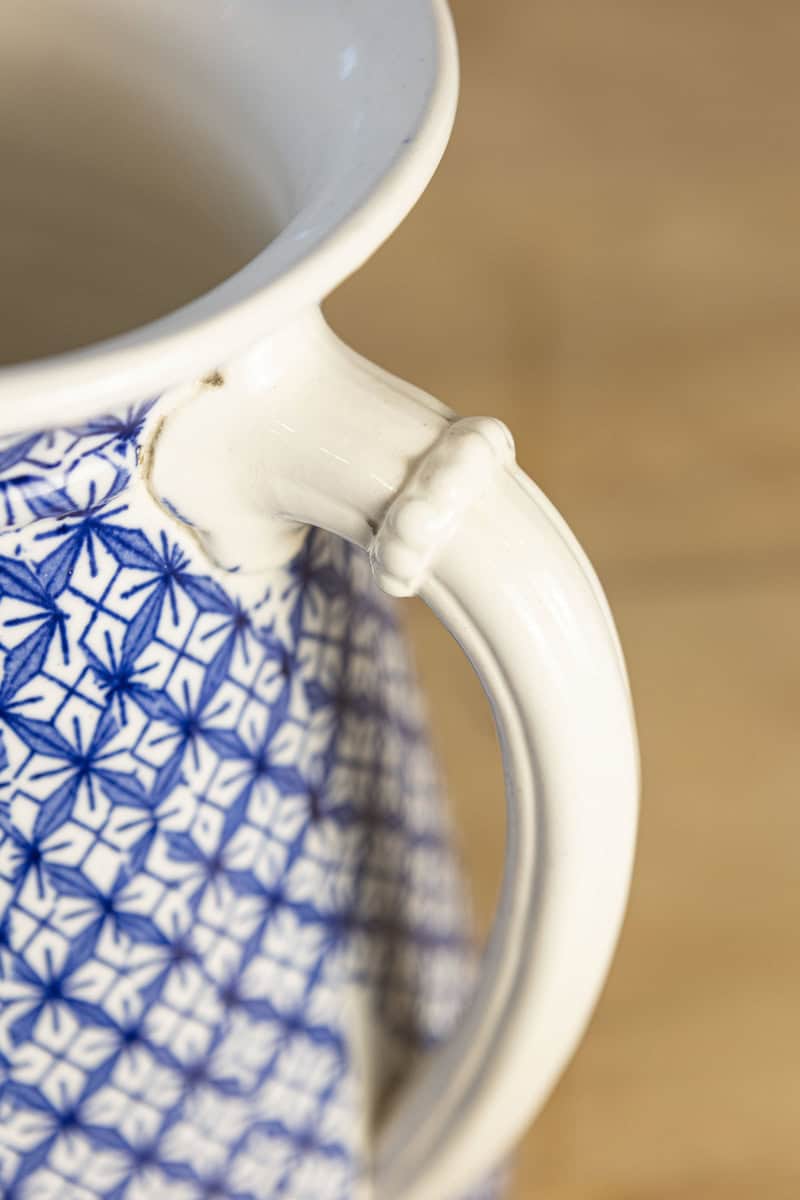 English Blue and White Brown-Westhead, Moore & Co. Valletta Pattern Washbasin - JAA