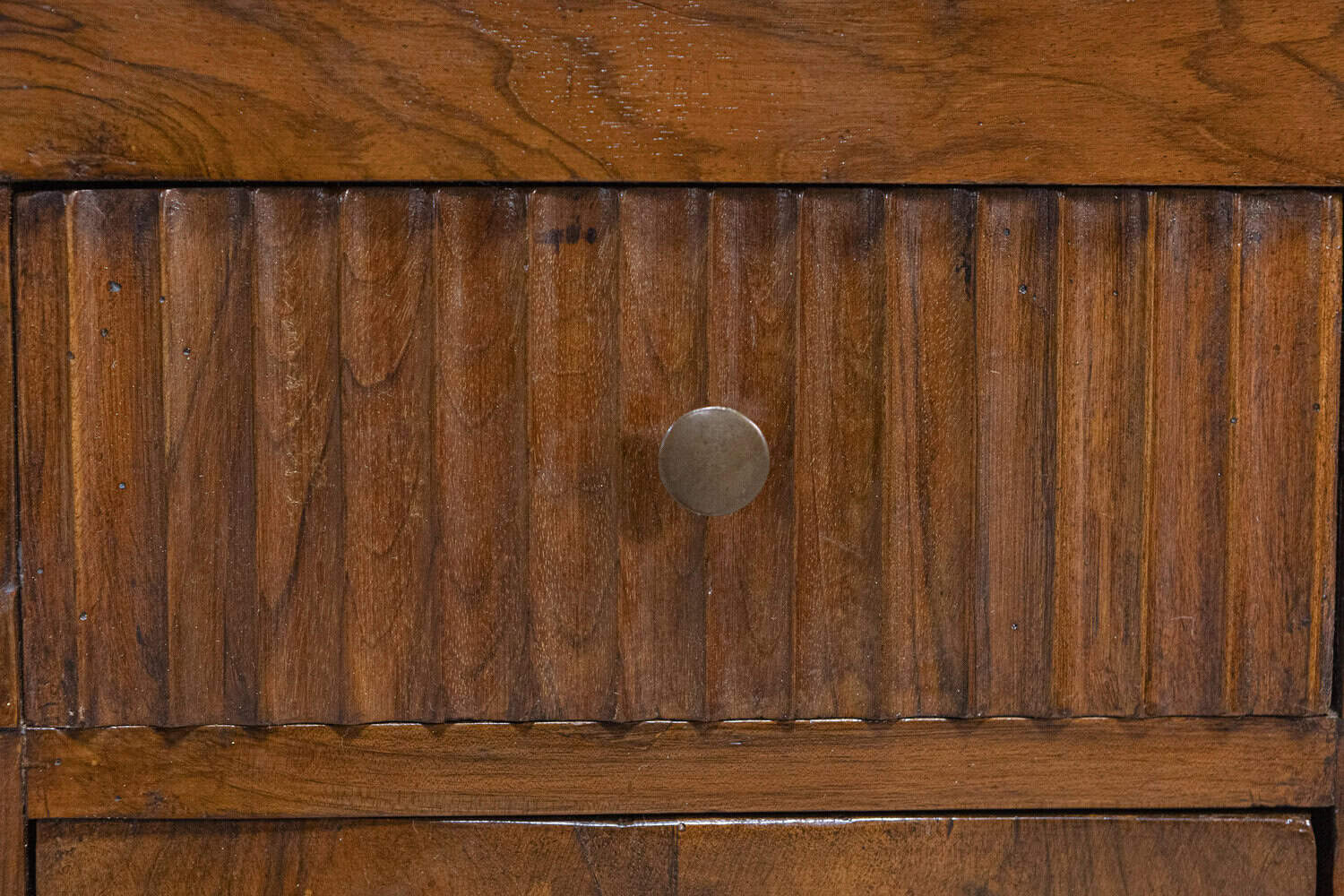 Pair of Italian 18th Century Walnut Bedside Chests with Carved Fluted Drawers - JAA