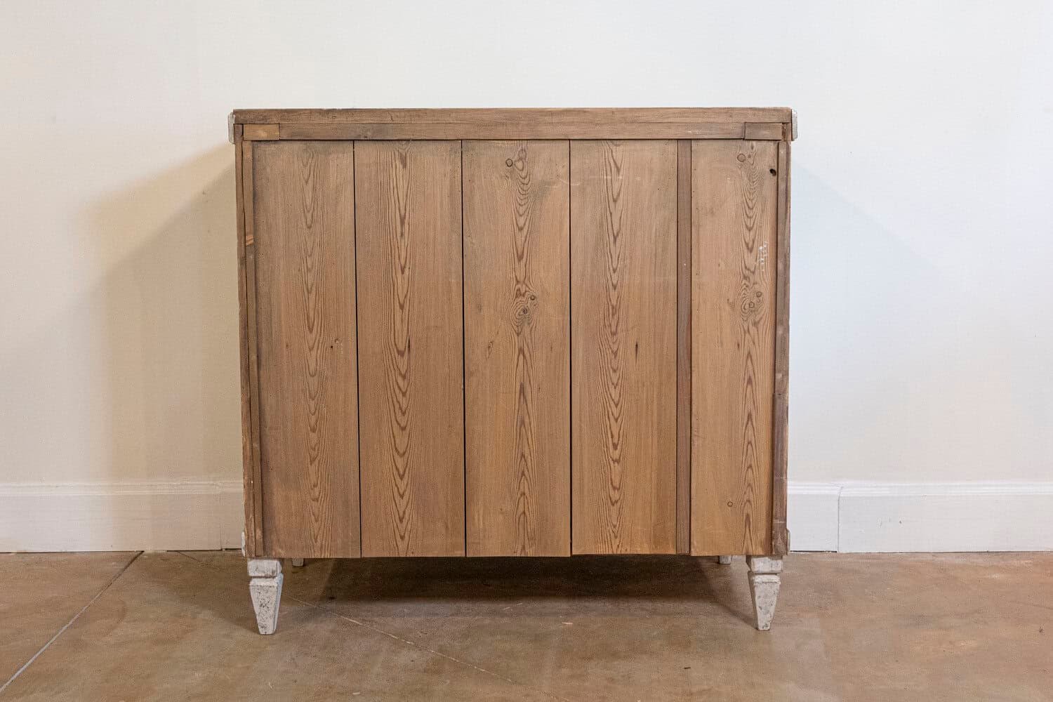 Swedish Gustavian Style 1880s Three-Drawer Painted Chest with Carved Décor - JAA