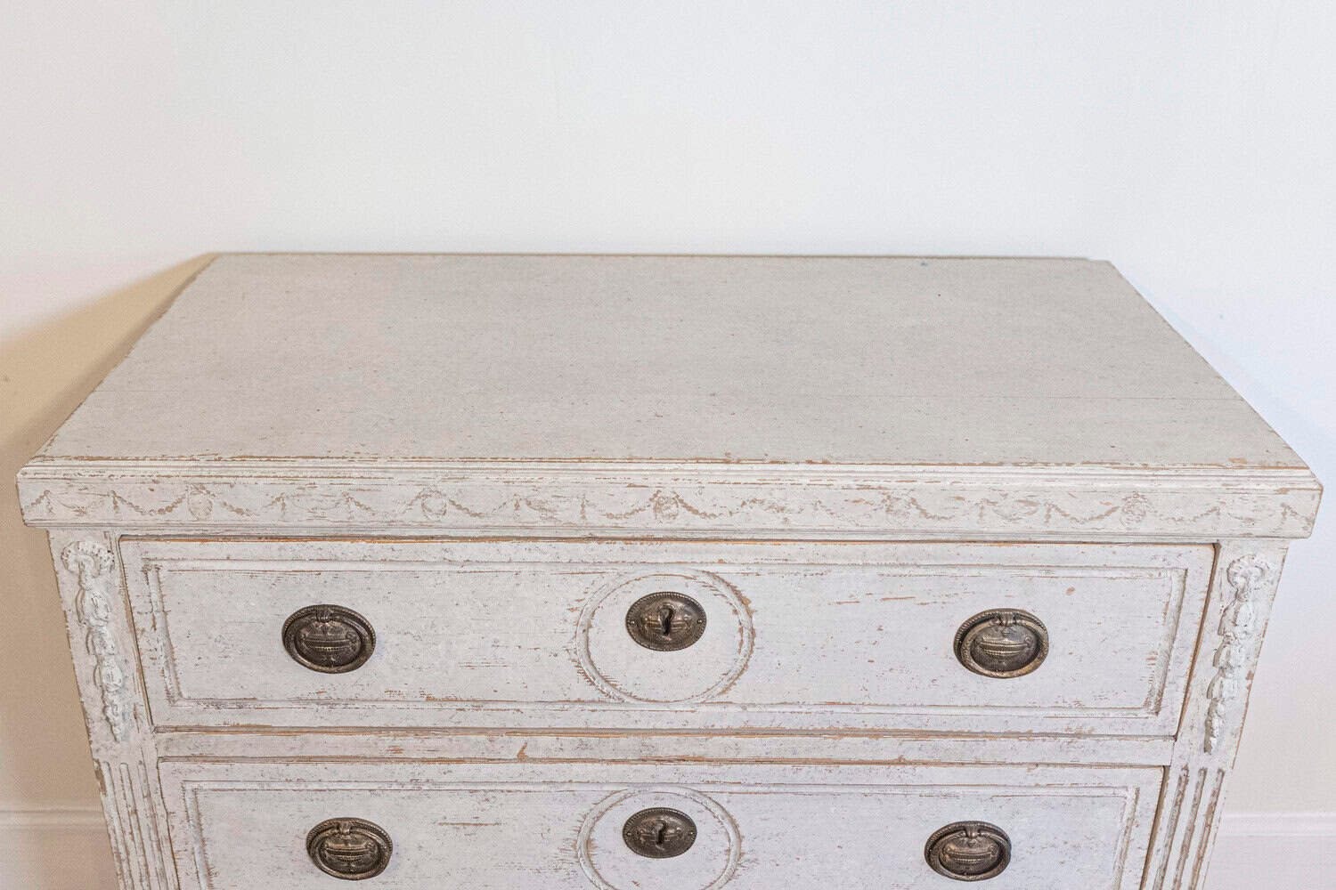 Swedish Gustavian Style 1880s Three-Drawer Painted Chest with Carved Décor - JAA