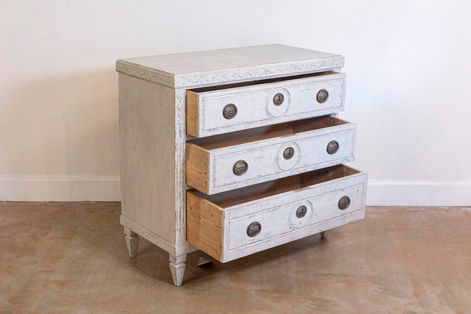 Swedish Gustavian Style 1880s Three-Drawer Painted Chest with Carved Décor - JAA