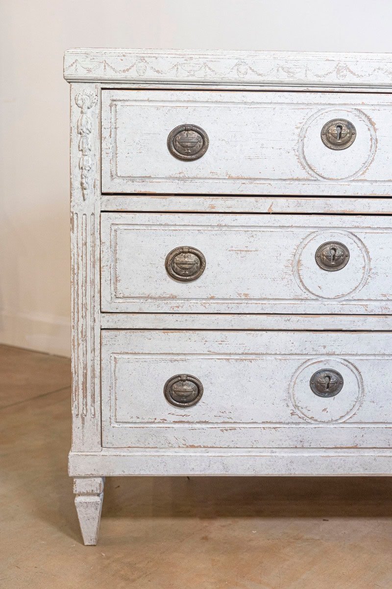 Swedish Gustavian Style 1880s Three-Drawer Painted Chest with Carved Décor - JAA