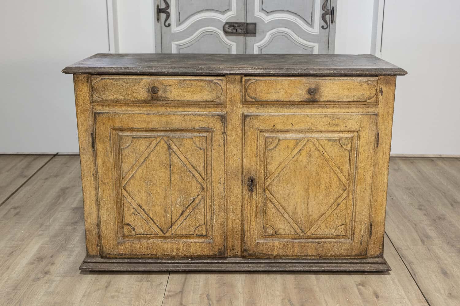 17th Century Italian Distressed Paint Wooden Buffet with Carved Diamond Motifs - JAA