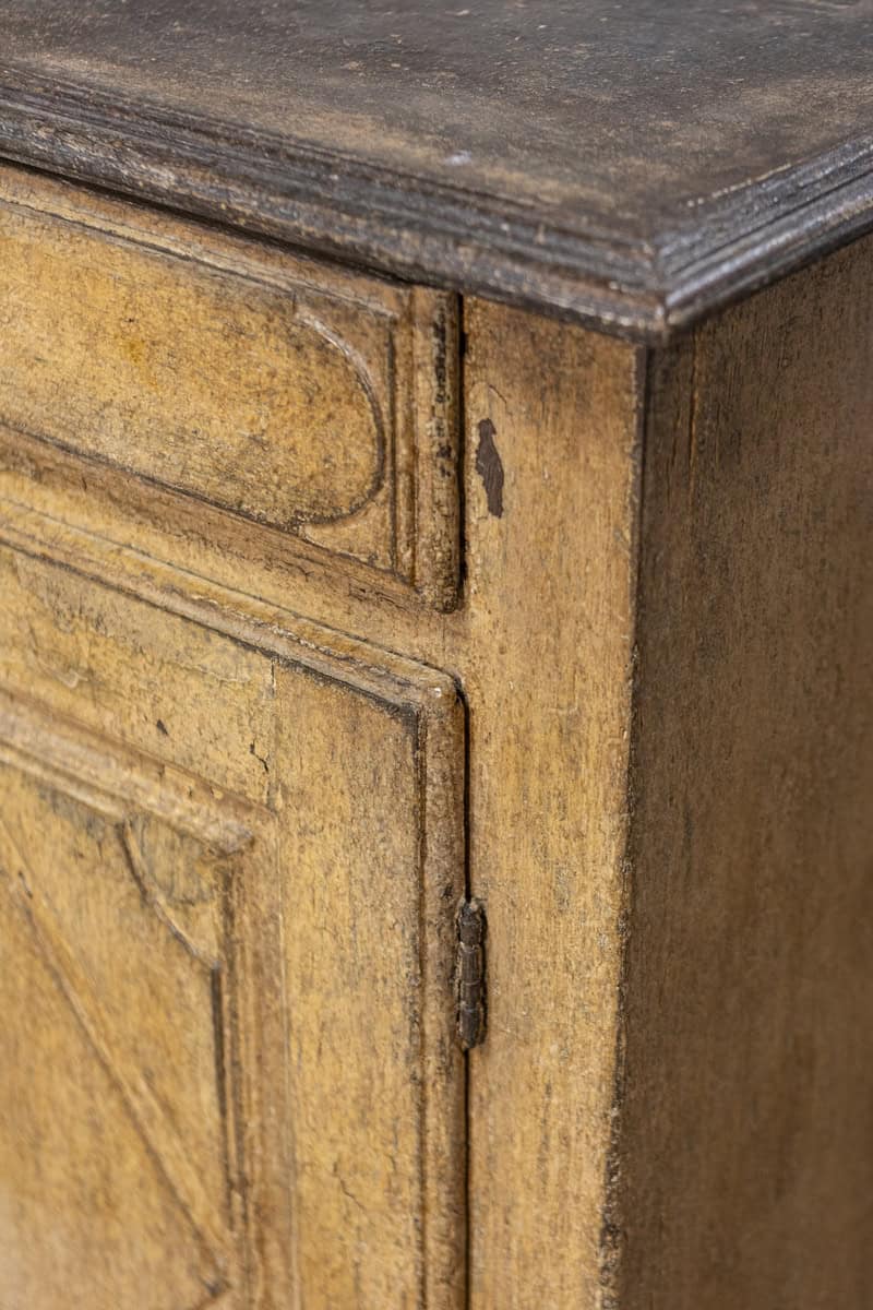 17th Century Italian Distressed Paint Wooden Buffet with Carved Diamond Motifs - JAA