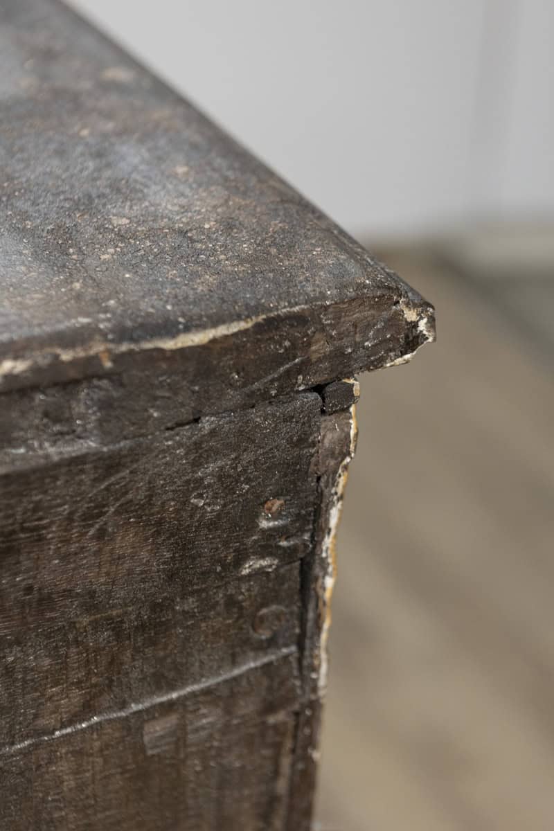 17th Century Italian Distressed Paint Wooden Buffet with Carved Diamond Motifs - JAA