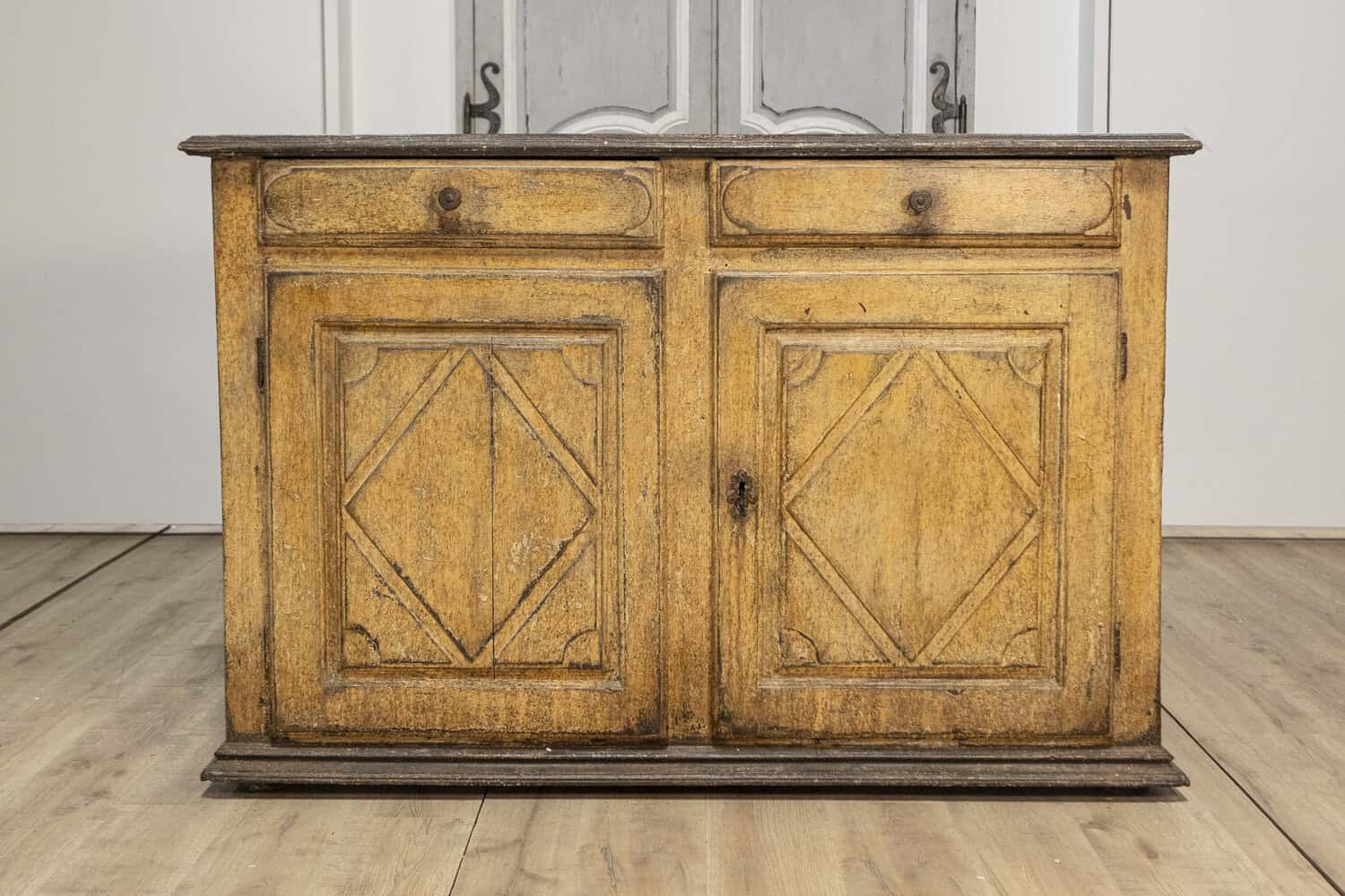17th Century Italian Distressed Paint Wooden Buffet with Carved Diamond Motifs - JAA