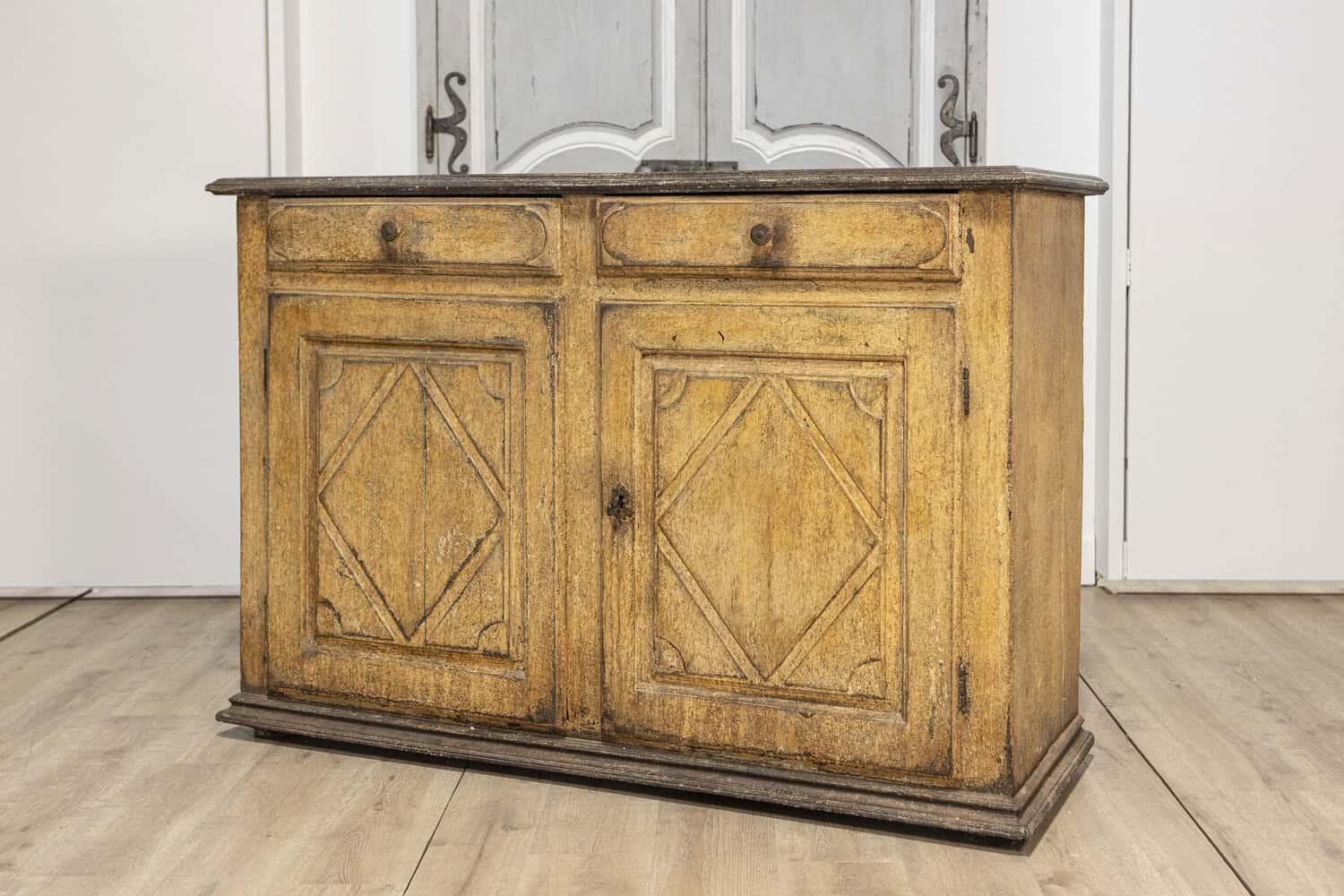 17th Century Italian Distressed Paint Wooden Buffet with Carved Diamond Motifs - JAA